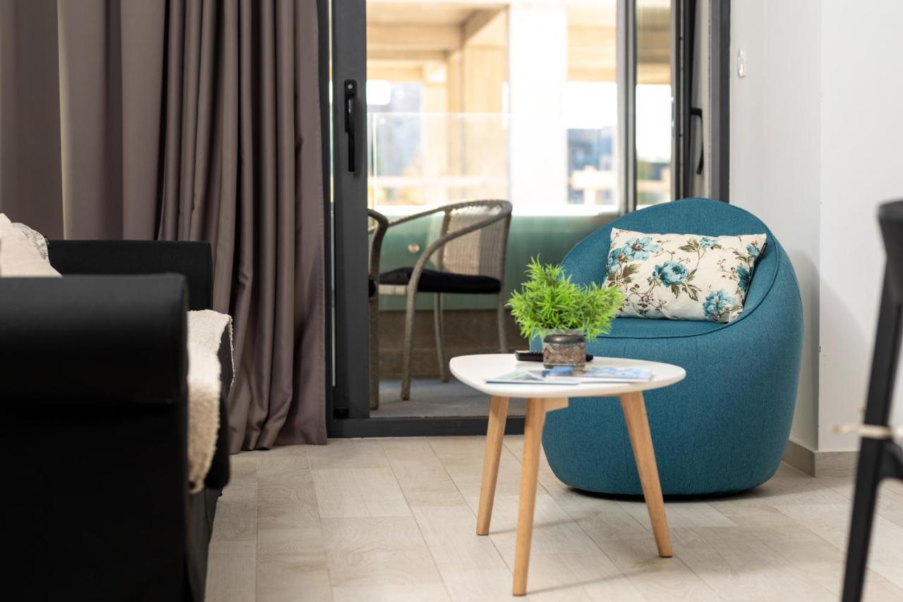 Royal Elysium Apartment